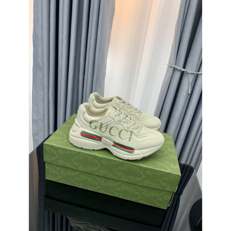 G*u*i casual shoes
